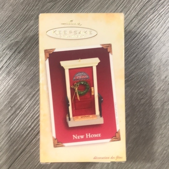 Hallmark NIB “New Home 2005” Collectors Series Ornament - Picture 2 of 9